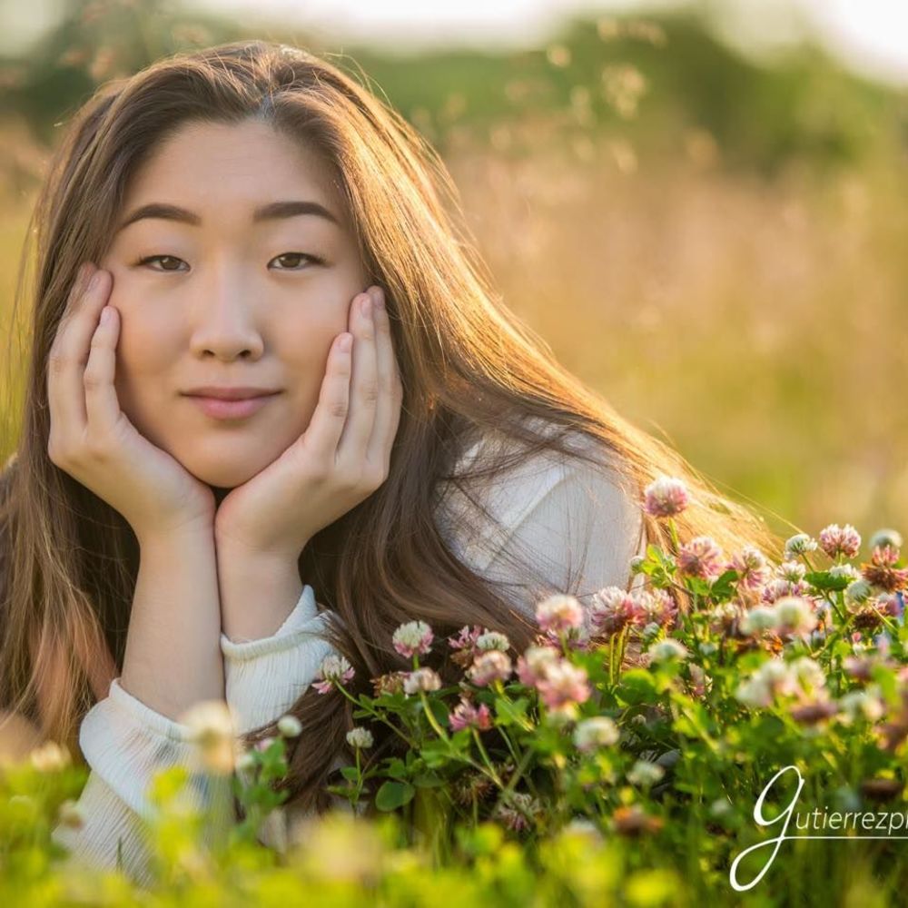 Meet your Posher, Leona